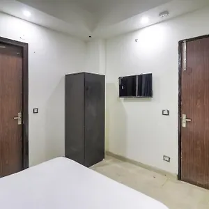 Hotel Collection O Mahavir Enclave Near Dashrath Puri Metro Station, New Delhi